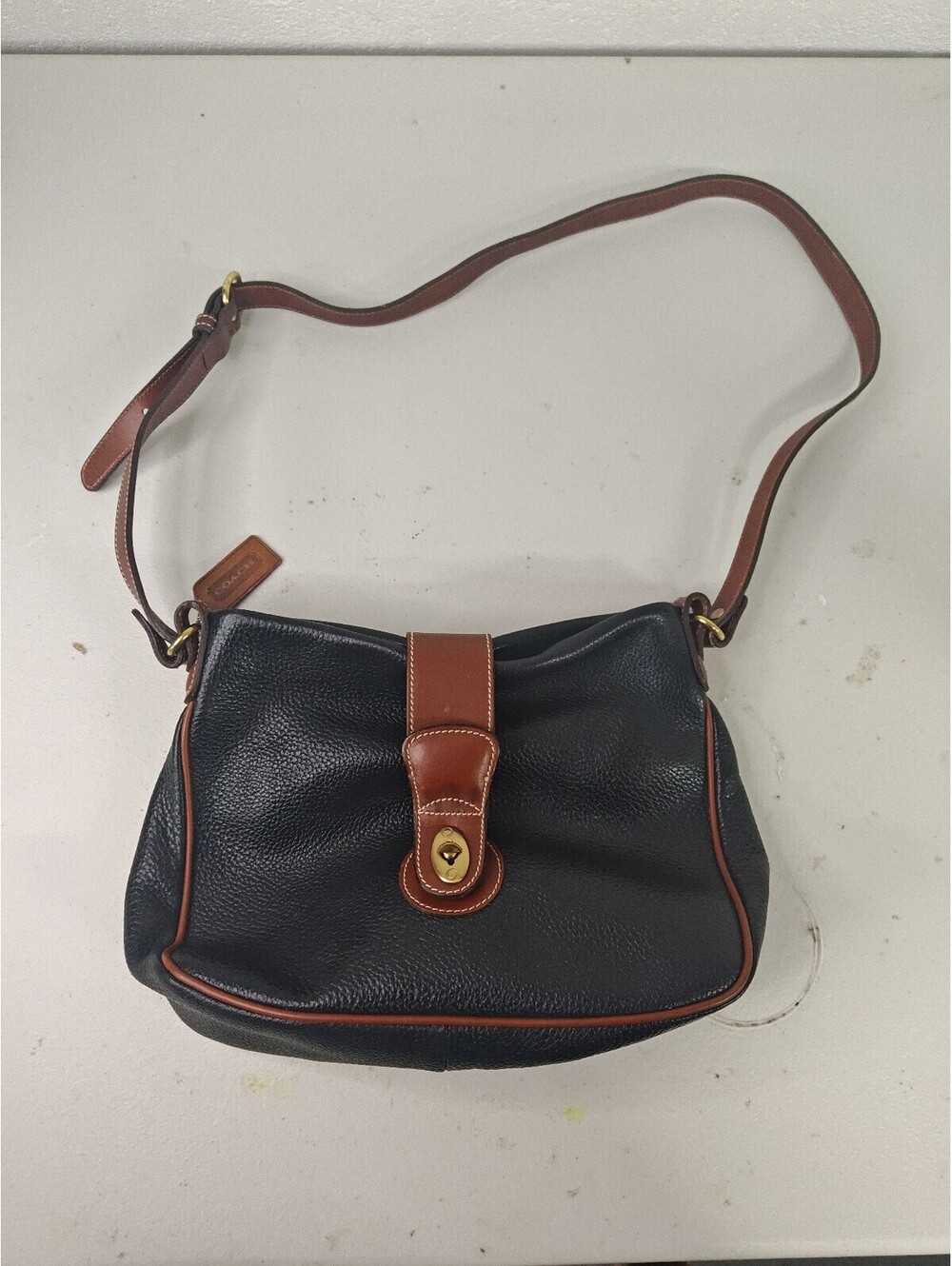 Vintage COACH Sheridan Savannah Bag 4222 Black Pebbled Turnlock Crossbody Bag